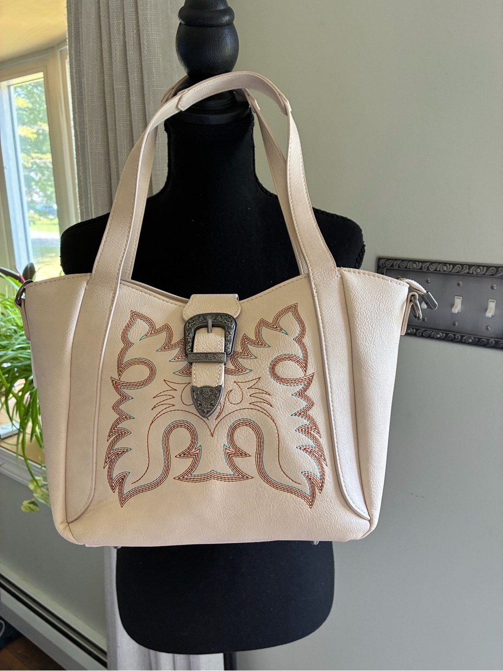 Wrangler Cream Tote with Embroidered Front and Buckle